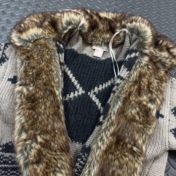 Forever 21 Trimmed Cardigan Women Medium Gray Blue Shawl Collar Faux Fur Sweater - Picture 3 of 8